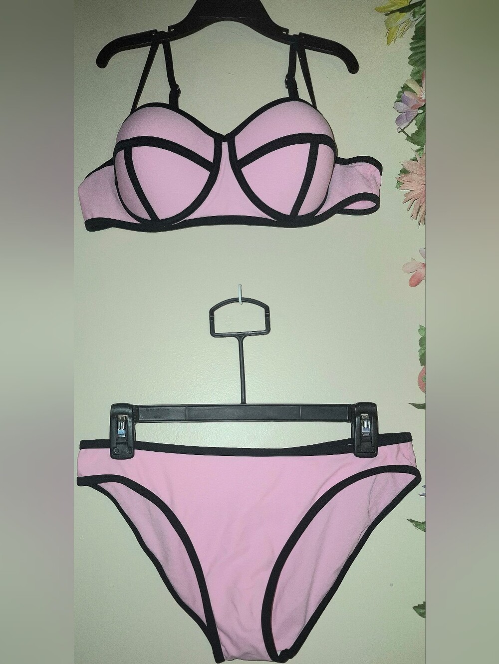 Women’s Pink Contrast-Trim Bikini Set